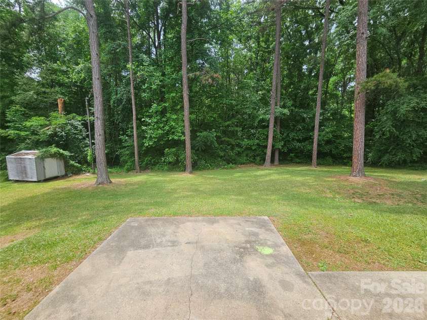 218 Hall Street, Salisbury, NC 28144.  MLS# CAR4386378, YatesRealty ID 25275. 