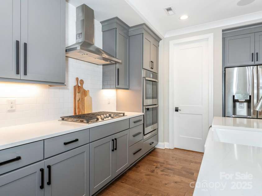 3227 Cape Fox Court, Denver, NC 28037.  MLS# CAR4273425, YatesRealty ID 25276. Kitchen