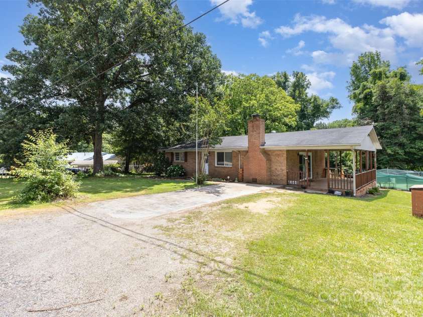 128 Paul Snipes Road, Lancaster, SC 29720.  MLS# CAR4256094, YatesRealty ID 25277. 