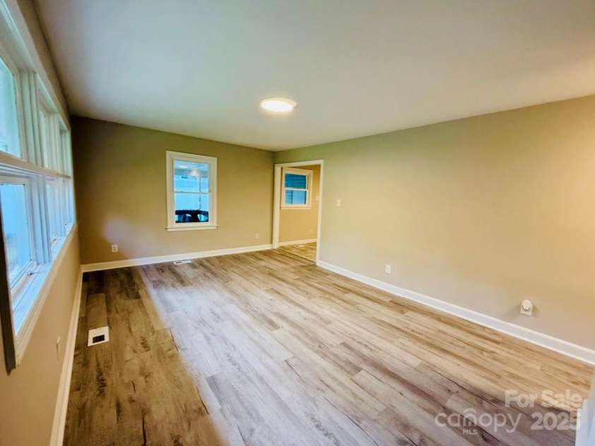 509 North Street, Belmont, NC 28012.  MLS# CAR4257016, YatesRealty ID 25278. 