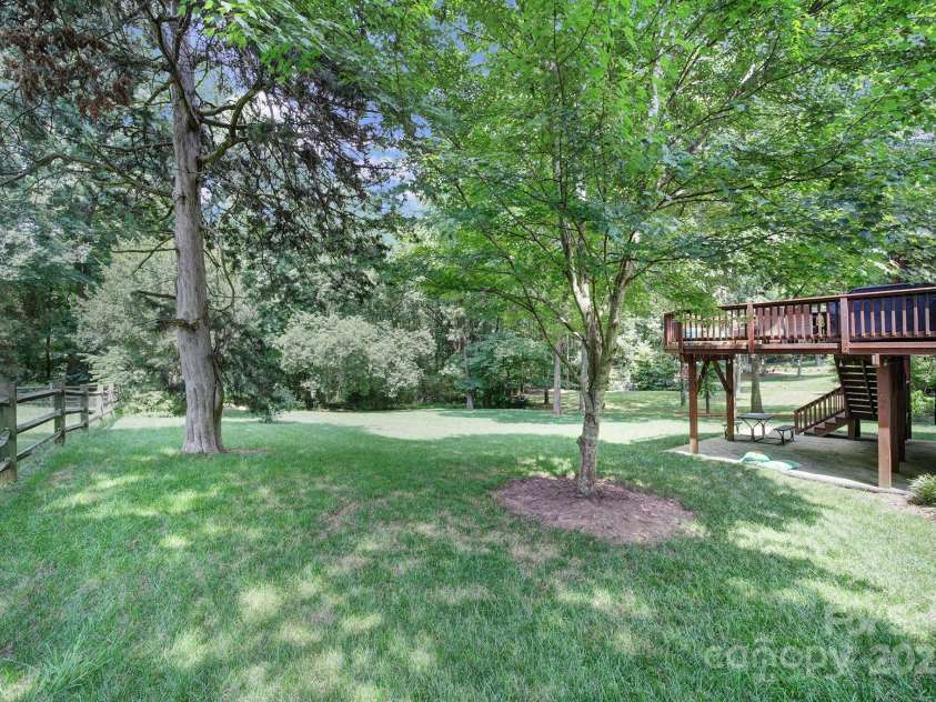 1201 Beckford Glen Drive, Waxhaw, NC 28173.  MLS# CAR4266155, YatesRealty ID 25279. 