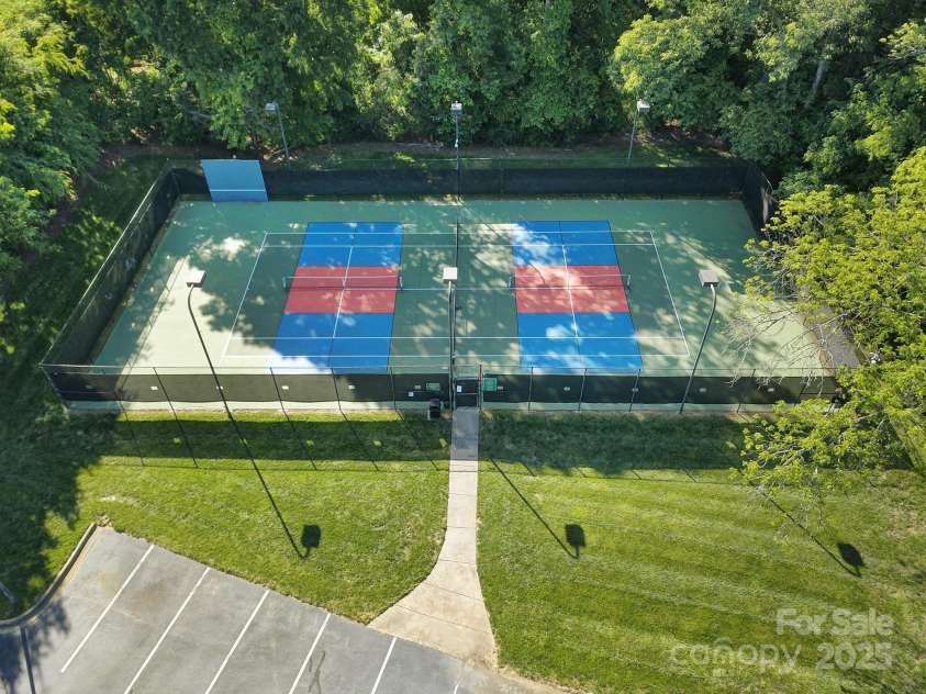 1201 Beckford Glen Drive, Waxhaw, NC 28173.  MLS# CAR4266155, YatesRealty ID 25279. Hunter Oaks Amenities