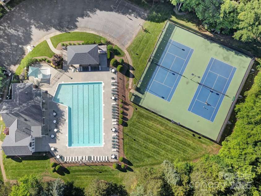 1201 Beckford Glen Drive, Waxhaw, NC 28173.  MLS# CAR4266155, YatesRealty ID 25279. Hunter Oaks Amenities