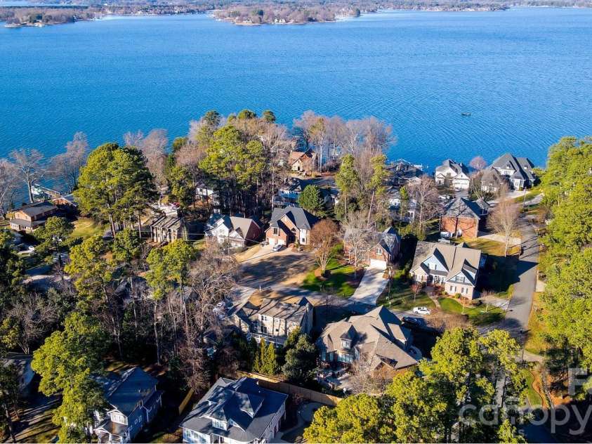 21410 Pinecrest Place, Cornelius, NC 28031.  MLS# CAR4321190, YatesRealty ID 25279. 