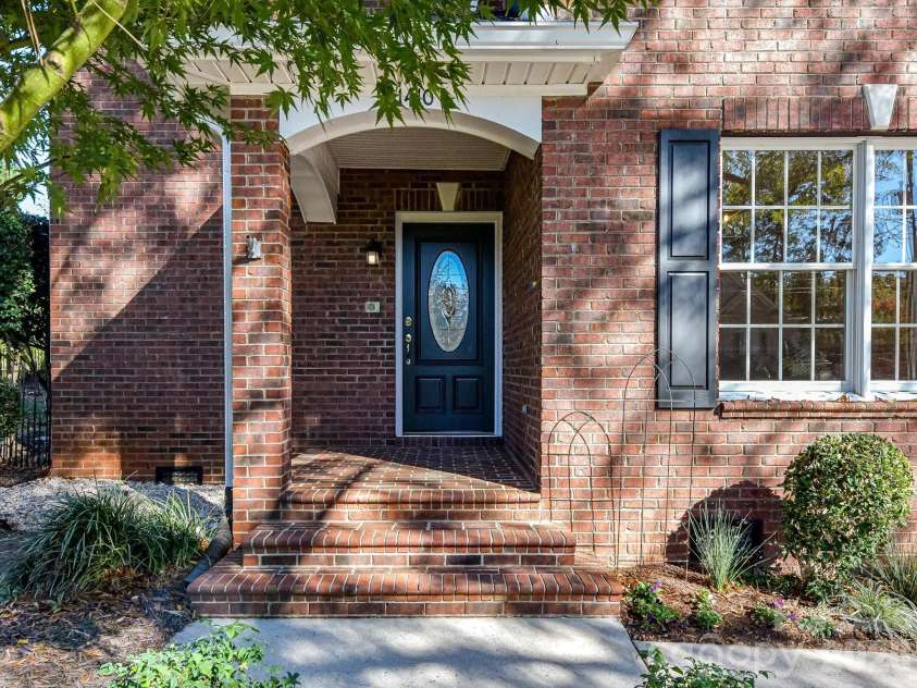 21410 Pinecrest Place, Cornelius, NC 28031.  MLS# CAR4321190, YatesRealty ID 25279. 