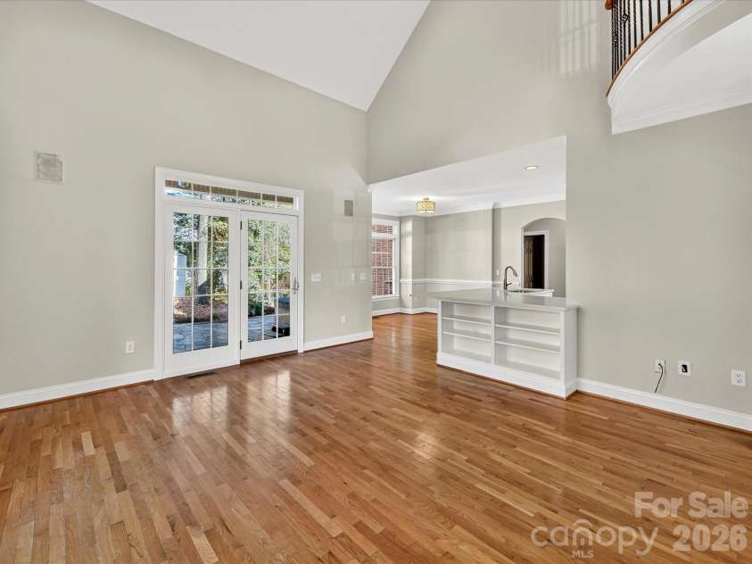 21410 Pinecrest Place, Cornelius, NC 28031.  MLS# CAR4321190, YatesRealty ID 25279. 