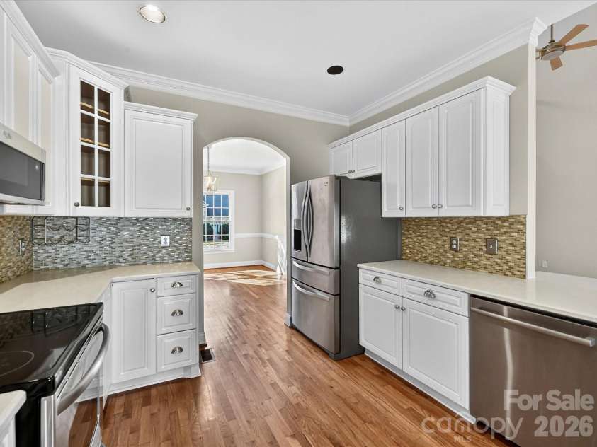 21410 Pinecrest Place, Cornelius, NC 28031.  MLS# CAR4321190, YatesRealty ID 25279. 