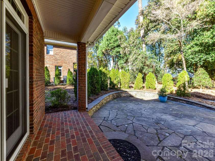 21410 Pinecrest Place, Cornelius, NC 28031.  MLS# CAR4321190, YatesRealty ID 25279. 