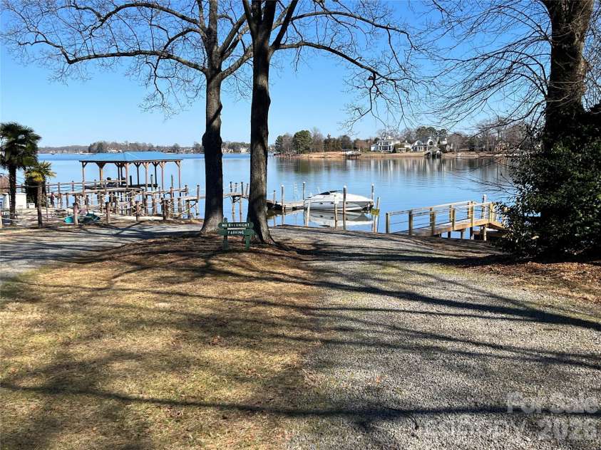 21410 Pinecrest Place, Cornelius, NC 28031.  MLS# CAR4321190, YatesRealty ID 25279. 