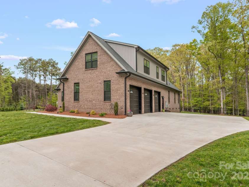 1231 Scout Road, Lexington, NC 27292.  MLS# CAR4267738, YatesRealty ID 25280. 