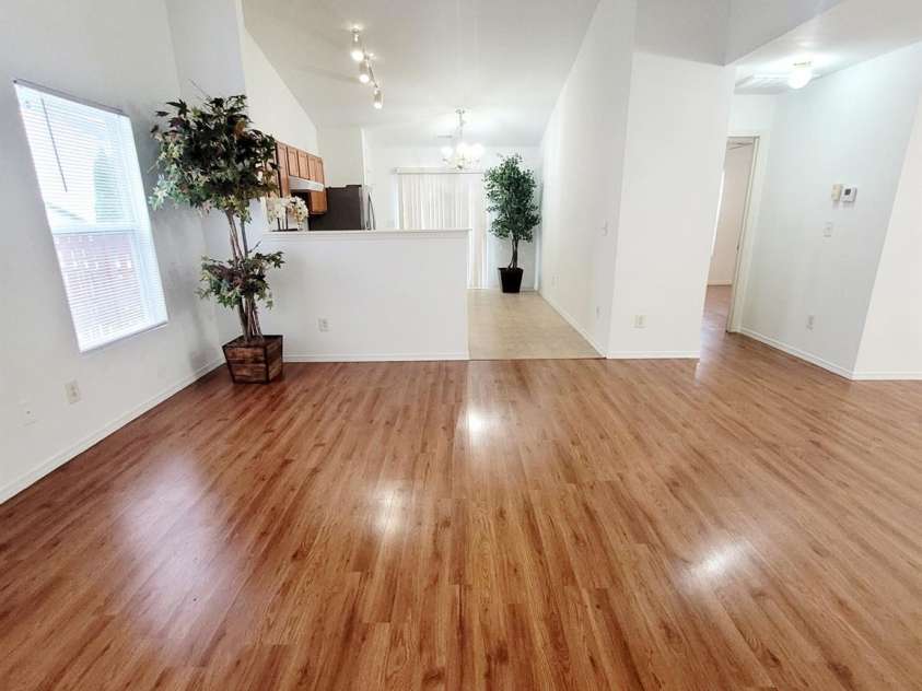 2416 Buckleigh Drive, Charlotte, NC 28215.  MLS# CAR4383918, YatesRealty ID 25280. 