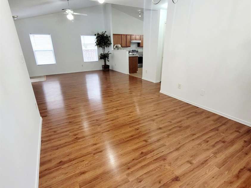 2416 Buckleigh Drive, Charlotte, NC 28215.  MLS# CAR4383918, YatesRealty ID 25280. 