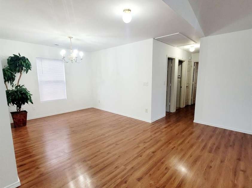 2416 Buckleigh Drive, Charlotte, NC 28215.  MLS# CAR4383918, YatesRealty ID 25280. 