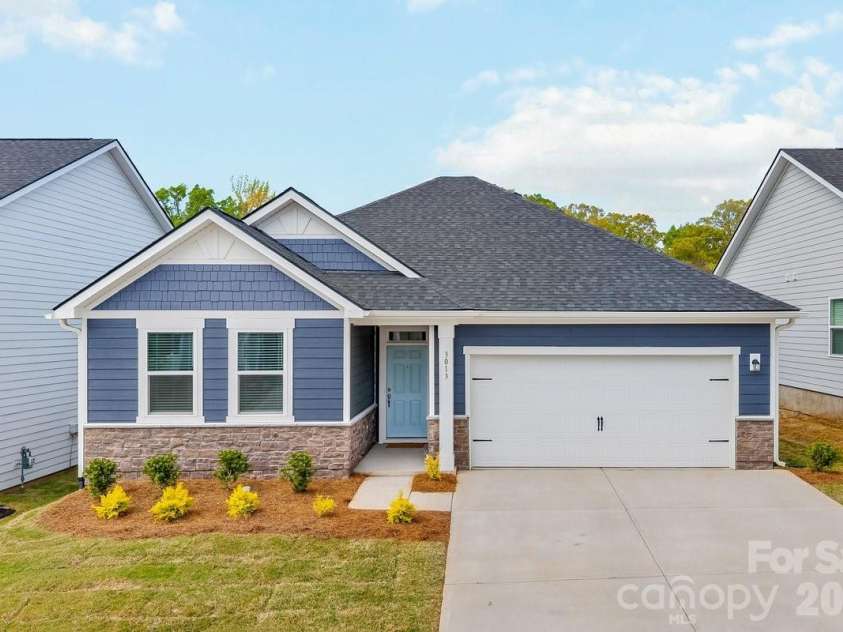 3013 Cunningham Farm Drive, Indian Trail, NC 28079.  MLS# CAR4363324, YatesRealty ID 25283. 