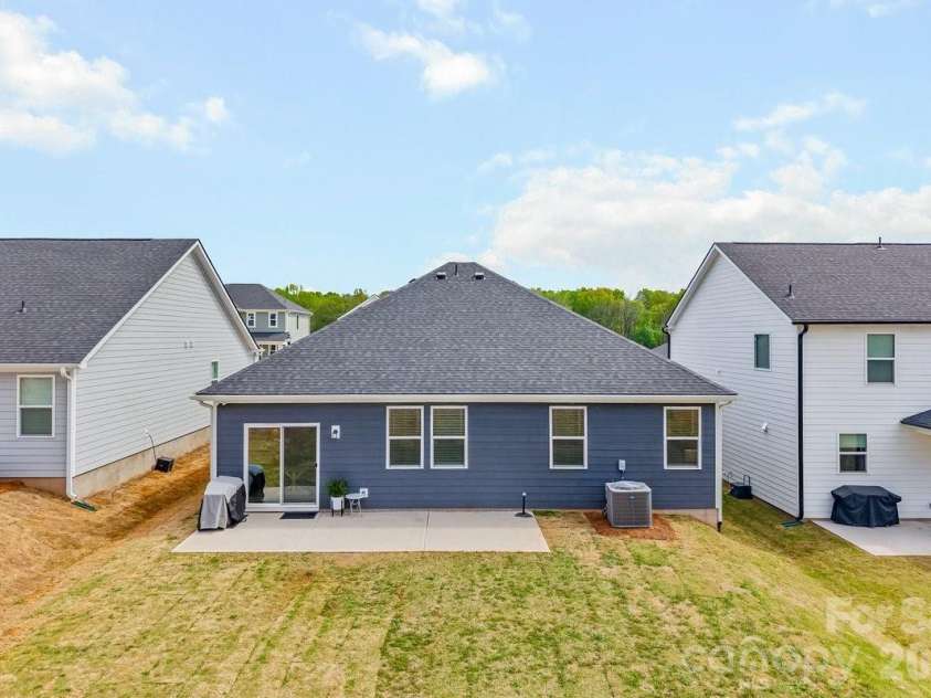 3013 Cunningham Farm Drive, Indian Trail, NC 28079.  MLS# CAR4363324, YatesRealty ID 25283. 