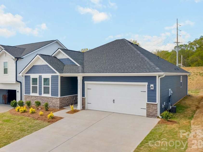 3013 Cunningham Farm Drive, Indian Trail, NC 28079.  MLS# CAR4363324, YatesRealty ID 25283. 