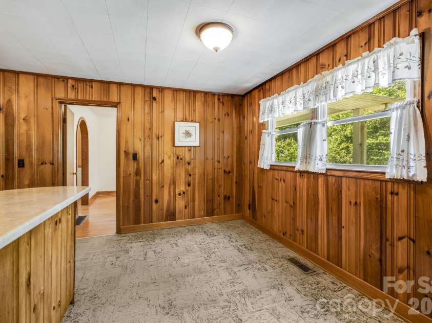 1111 Ammons Branch Road, Marshall, NC 28753.  MLS# CAR4383195, YatesRealty ID 25284. 