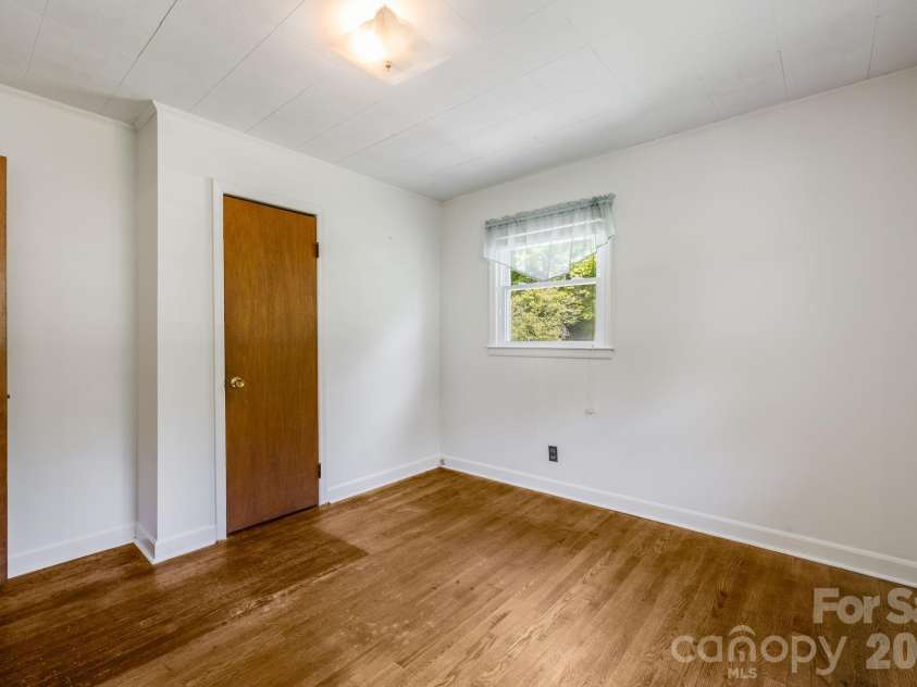 1111 Ammons Branch Road, Marshall, NC 28753.  MLS# CAR4383195, YatesRealty ID 25284. 