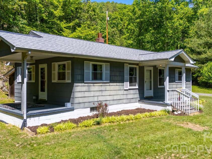 1111 Ammons Branch Road, Marshall, NC 28753.  MLS# CAR4383195, YatesRealty ID 25284. 