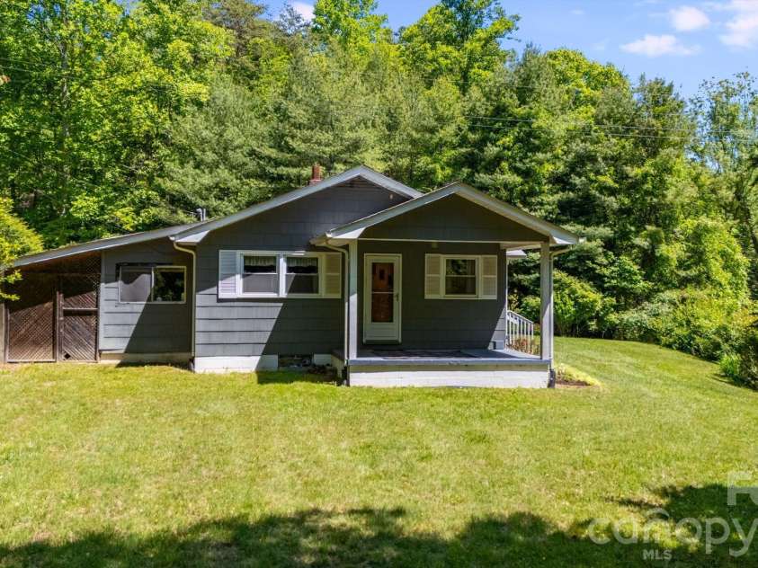 1111 Ammons Branch Road, Marshall, NC 28753.  MLS# CAR4383195, YatesRealty ID 25284. 