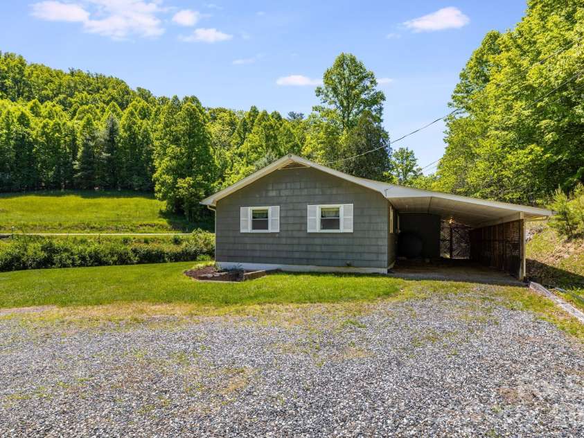 1111 Ammons Branch Road, Marshall, NC 28753.  MLS# CAR4383195, YatesRealty ID 25284. 