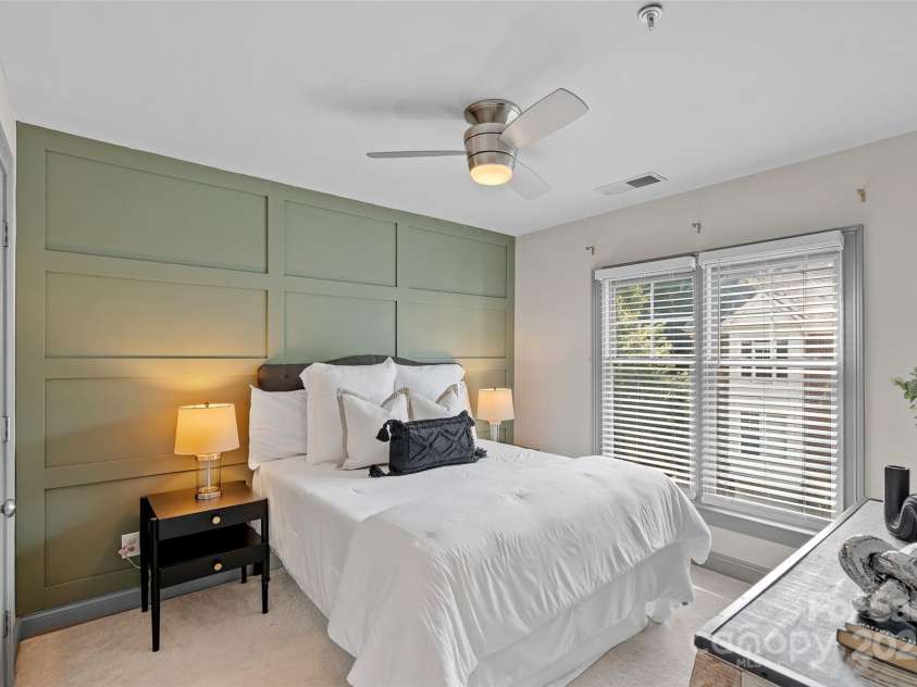 4708 Hill View Drive, Charlotte, NC 28210.  MLS# CAR4275753, YatesRealty ID 25284. 