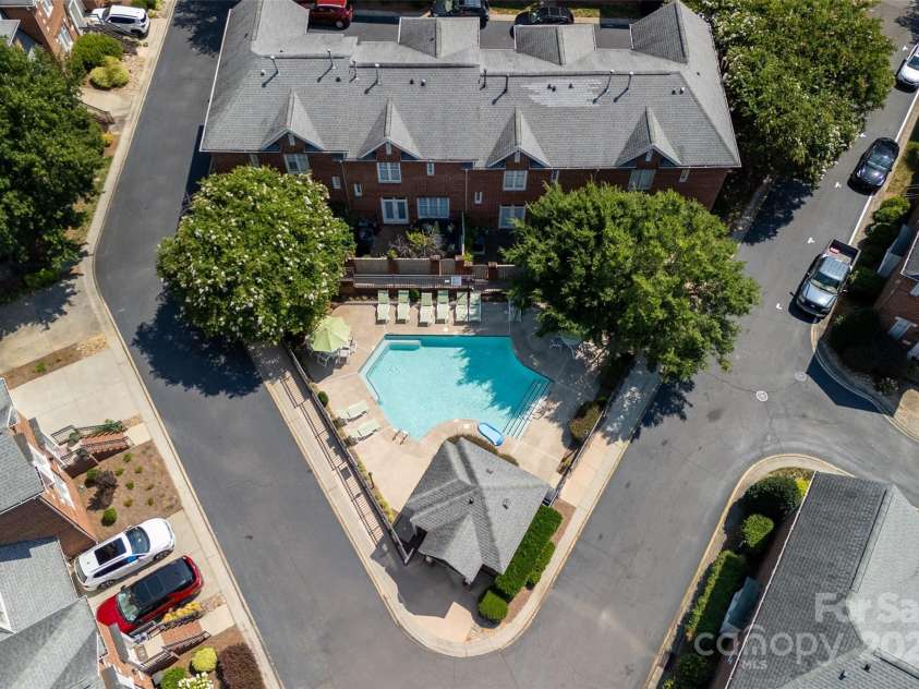 4708 Hill View Drive, Charlotte, NC 28210.  MLS# CAR4275753, YatesRealty ID 25284. 