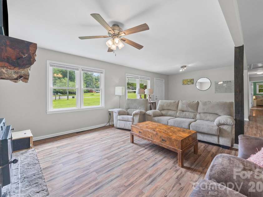 1848 Smiths Circle, Rock Hill, SC 29730.  MLS# CAR4380330, YatesRealty ID 25285. 