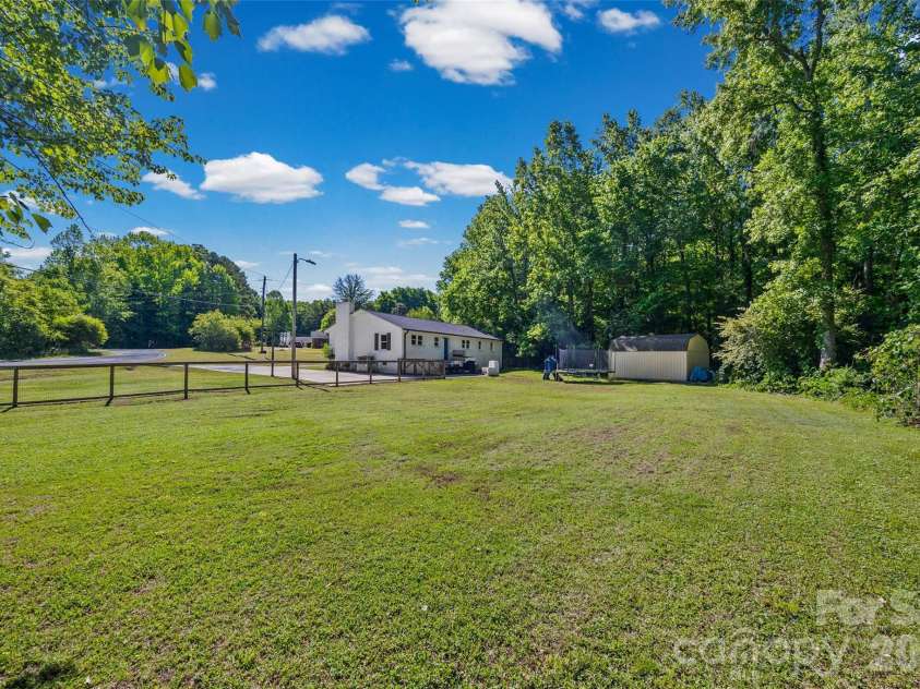 1848 Smiths Circle, Rock Hill, SC 29730.  MLS# CAR4380330, YatesRealty ID 25285. 