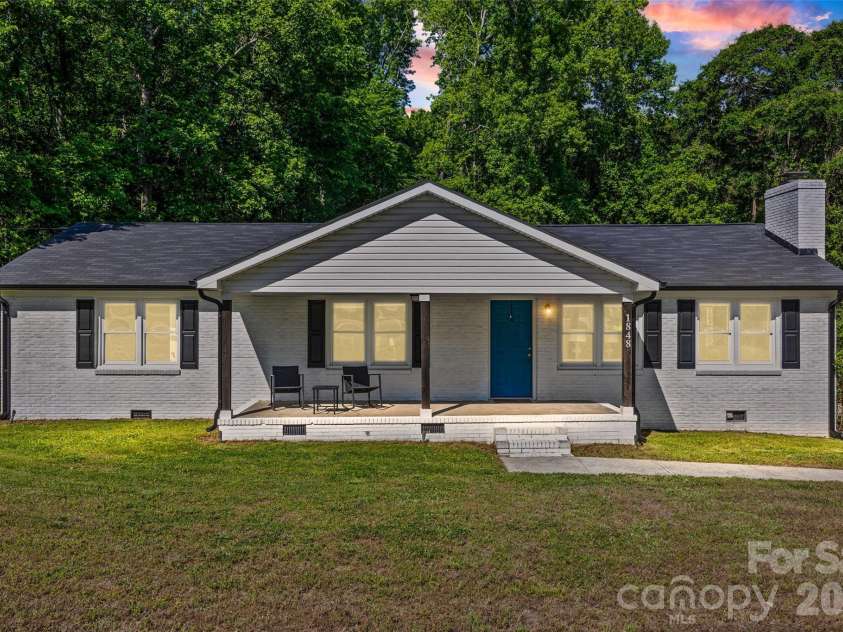 1848 Smiths Circle, Rock Hill, SC 29730.  MLS# CAR4380330, YatesRealty ID 25285. 