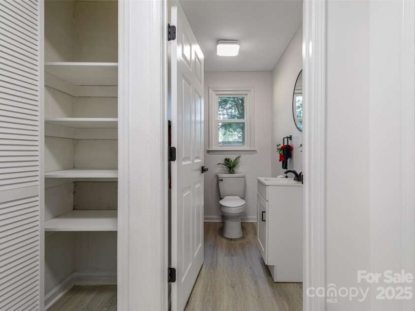 1919 Gay Street, Statesville, NC 28625.  MLS# CAR4276558, YatesRealty ID 25285. 