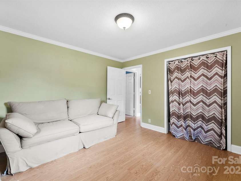 2615 Sherry Lane, Gastonia, NC 28054.  MLS# CAR4277858, YatesRealty ID 25288. 
