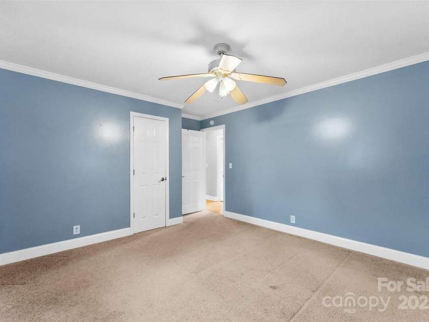 2615 Sherry Lane, Gastonia, NC 28054.  MLS# CAR4277858, YatesRealty ID 25288. 