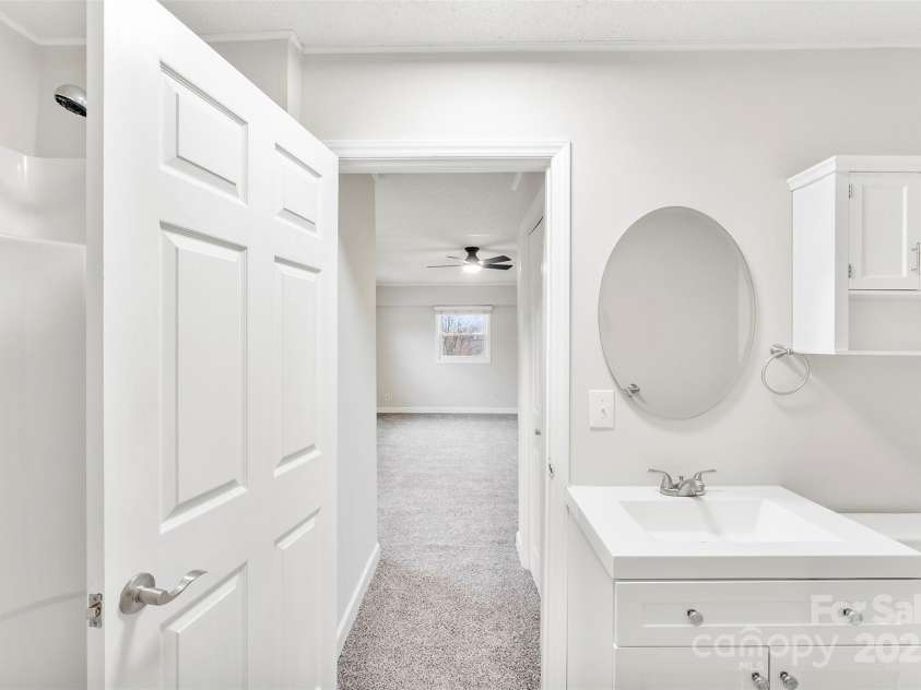 2615 Sherry Lane, Gastonia, NC 28054.  MLS# CAR4330570, YatesRealty ID 25288. 