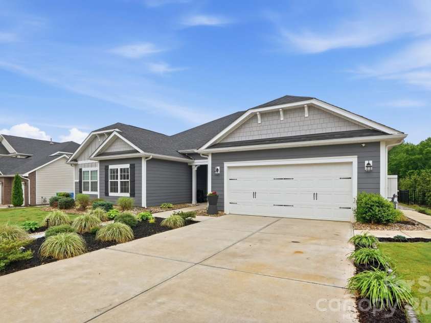 11756 Glenwood Drive, Locust, NC 28097.  MLS# CAR4375781, YatesRealty ID 25289. 