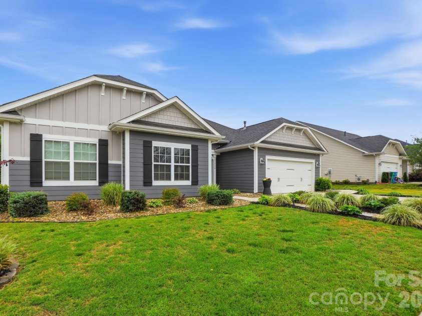 11756 Glenwood Drive, Locust, NC 28097.  MLS# CAR4375781, YatesRealty ID 25289. 