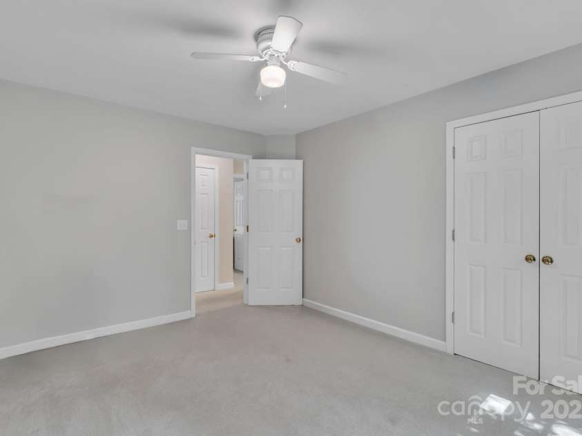 5024 Ardenwoods Drive, Charlotte, NC 28215.  MLS# CAR4278121, YatesRealty ID 25289. 4th Bedroom (no furniture) 1