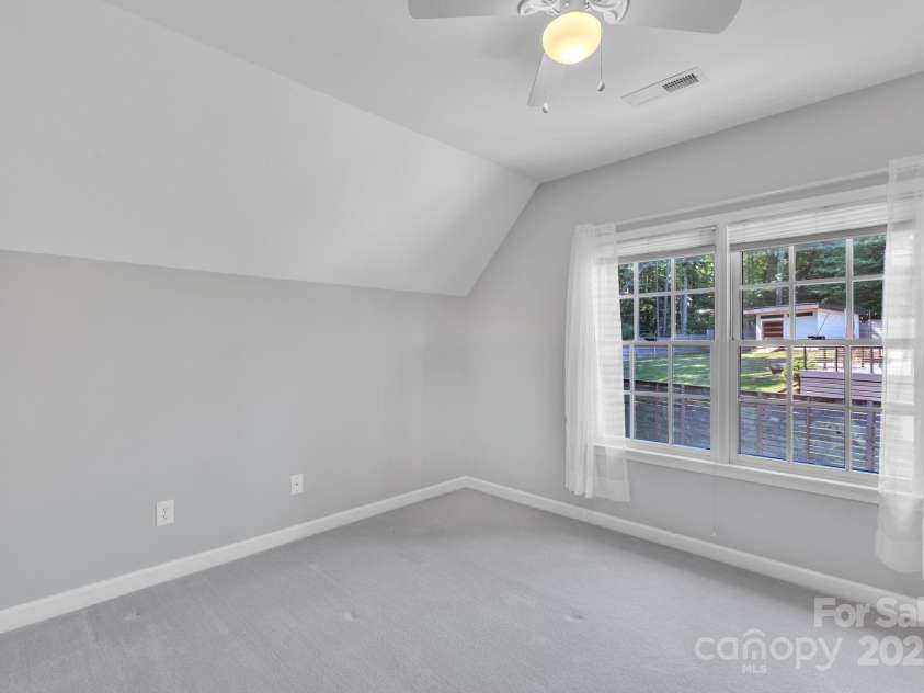 5024 Ardenwoods Drive, Charlotte, NC 28215.  MLS# CAR4278121, YatesRealty ID 25289. 5th Bedroom (no furniture)
