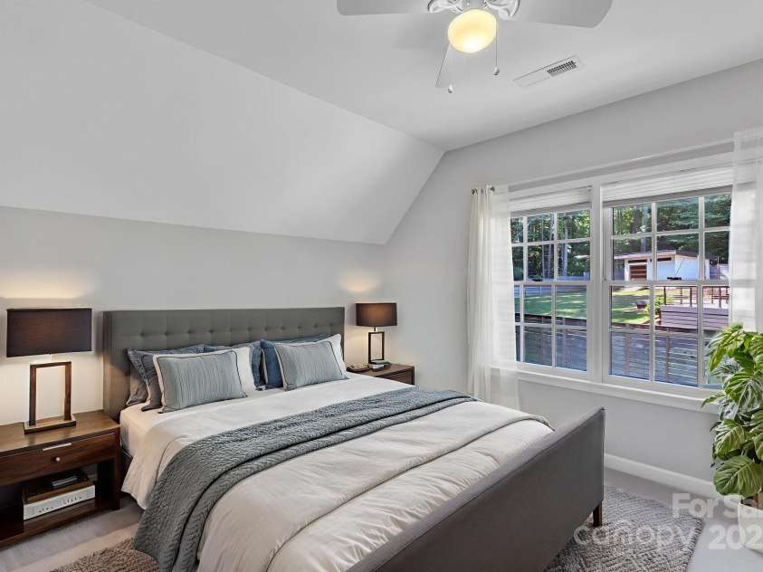 5024 Ardenwoods Drive, Charlotte, NC 28215.  MLS# CAR4278121, YatesRealty ID 25289. 5th Bedroom (w/furniture)