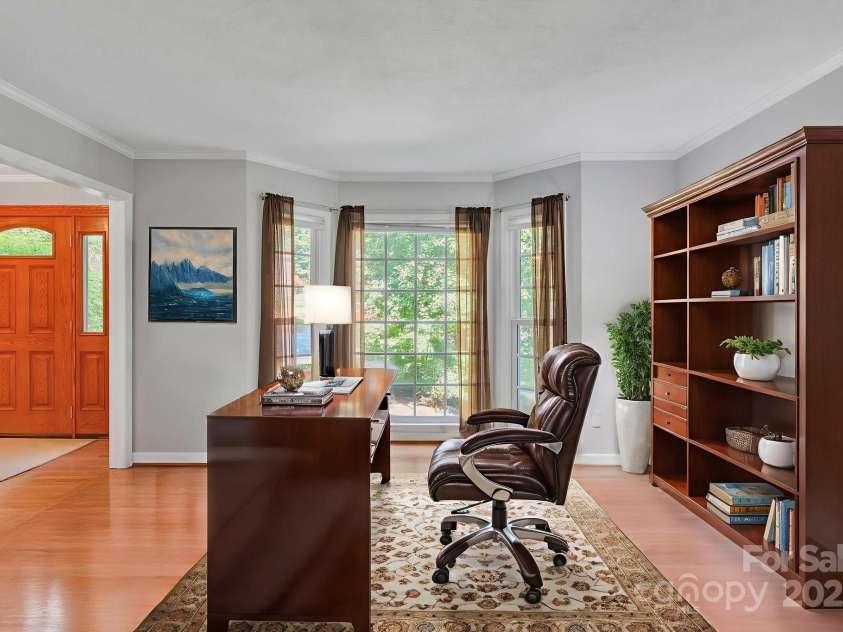 5024 Ardenwoods Drive, Charlotte, NC 28215.  MLS# CAR4278121, YatesRealty ID 25289. Formal Living Room/ Home Office (w/furniture)
