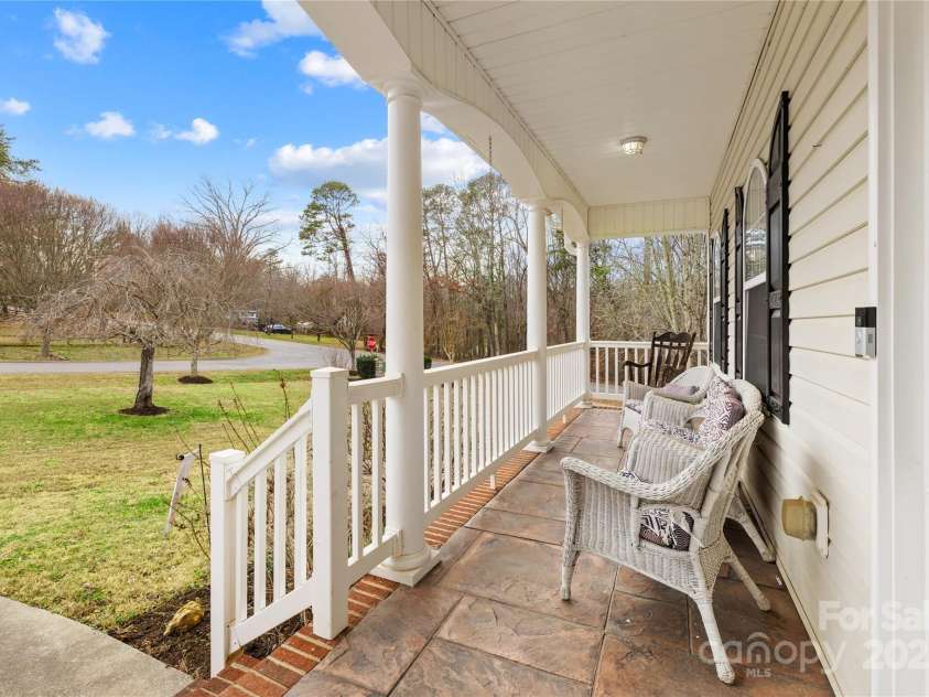 107 Dove Meadow Lane, Statesville, NC 28625.  MLS# CAR4333488, YatesRealty ID 2529. 