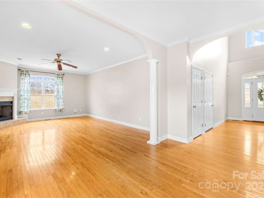 107 Dove Meadow Lane, Statesville, NC 28625.  MLS# CAR4333488, YatesRealty ID 2529. 