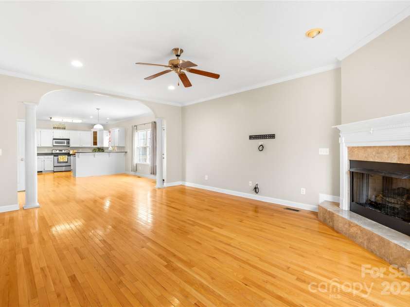 107 Dove Meadow Lane, Statesville, NC 28625.  MLS# CAR4333488, YatesRealty ID 2529. 