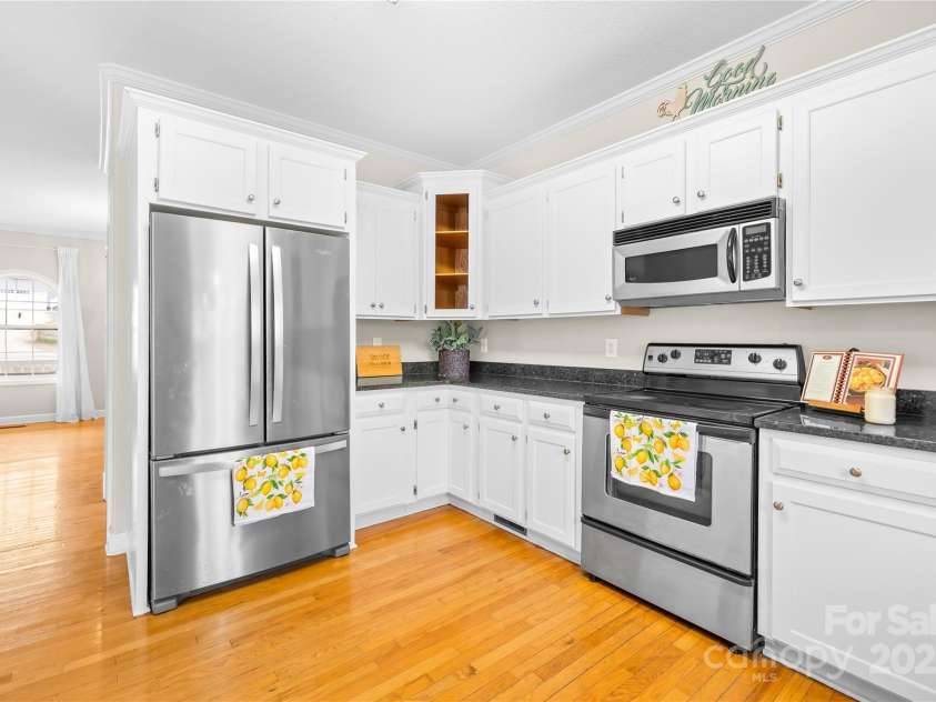 107 Dove Meadow Lane, Statesville, NC 28625.  MLS# CAR4333488, YatesRealty ID 2529. 