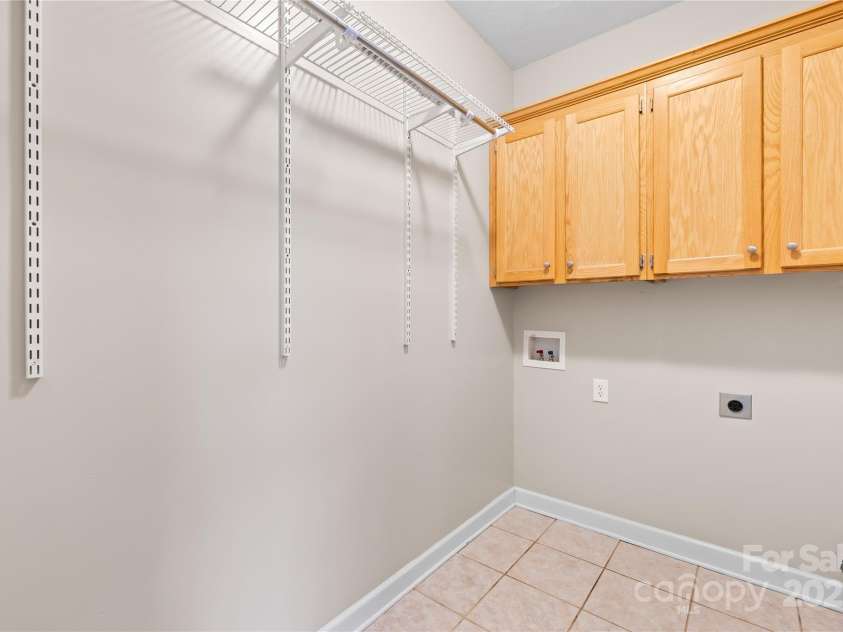 107 Dove Meadow Lane, Statesville, NC 28625.  MLS# CAR4333488, YatesRealty ID 2529. 