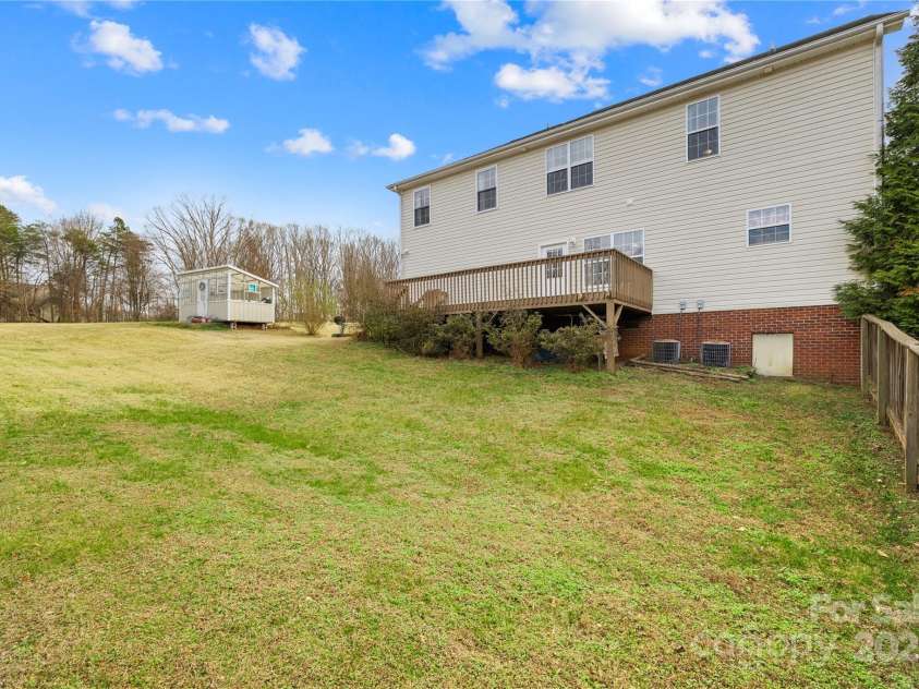 107 Dove Meadow Lane, Statesville, NC 28625.  MLS# CAR4333488, YatesRealty ID 2529. 