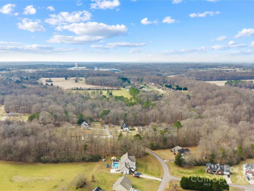 107 Dove Meadow Lane, Statesville, NC 28625.  MLS# CAR4333488, YatesRealty ID 2529. 