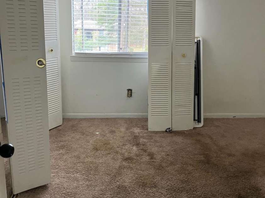 223 Orchard Trace Lane, Charlotte, NC 28213.  MLS# CAR4352038, YatesRealty ID 2529. 