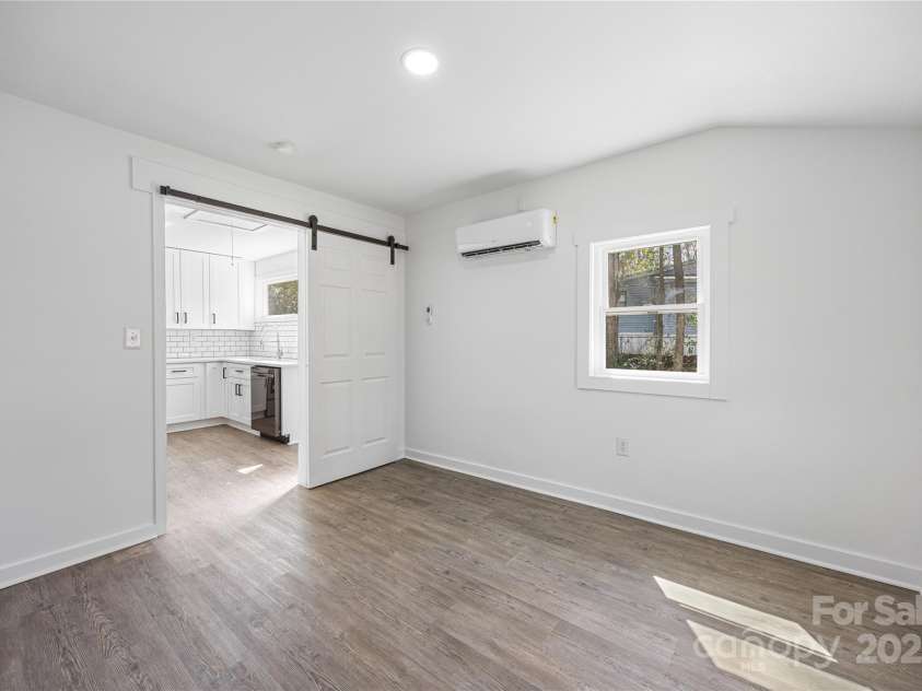 5015 Forestmont Drive, Matthews, NC 28105.  MLS# CAR4288687, YatesRealty ID 2529. 