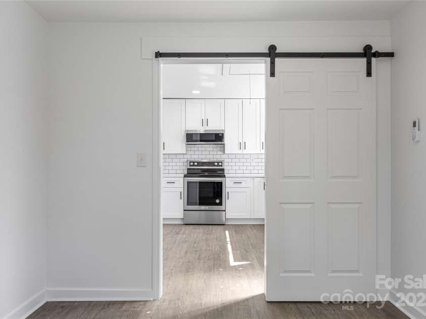 5015 Forestmont Drive, Matthews, NC 28105.  MLS# CAR4288687, YatesRealty ID 2529. 